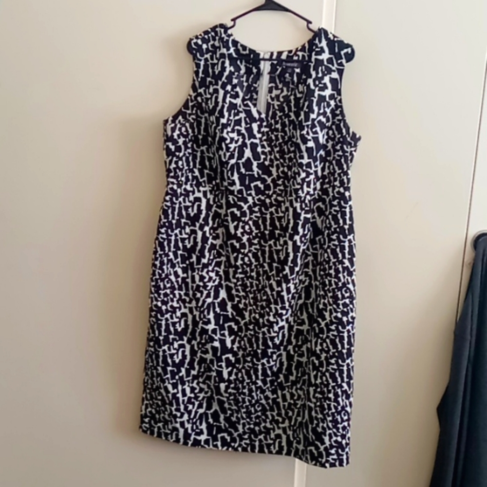 Black and white casual dress